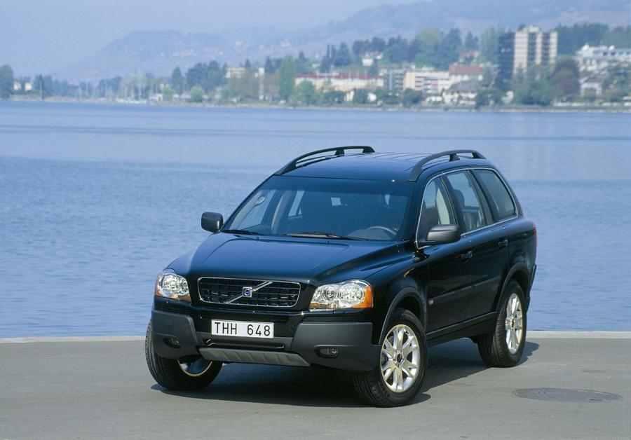  Volvo XC90 2010 года  (фото 14 из 17)